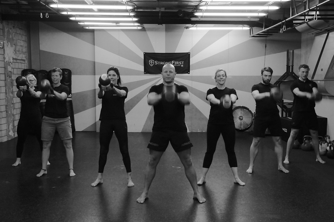 Corso kettlebellEssential Strenght - Swings and Get Up Training
