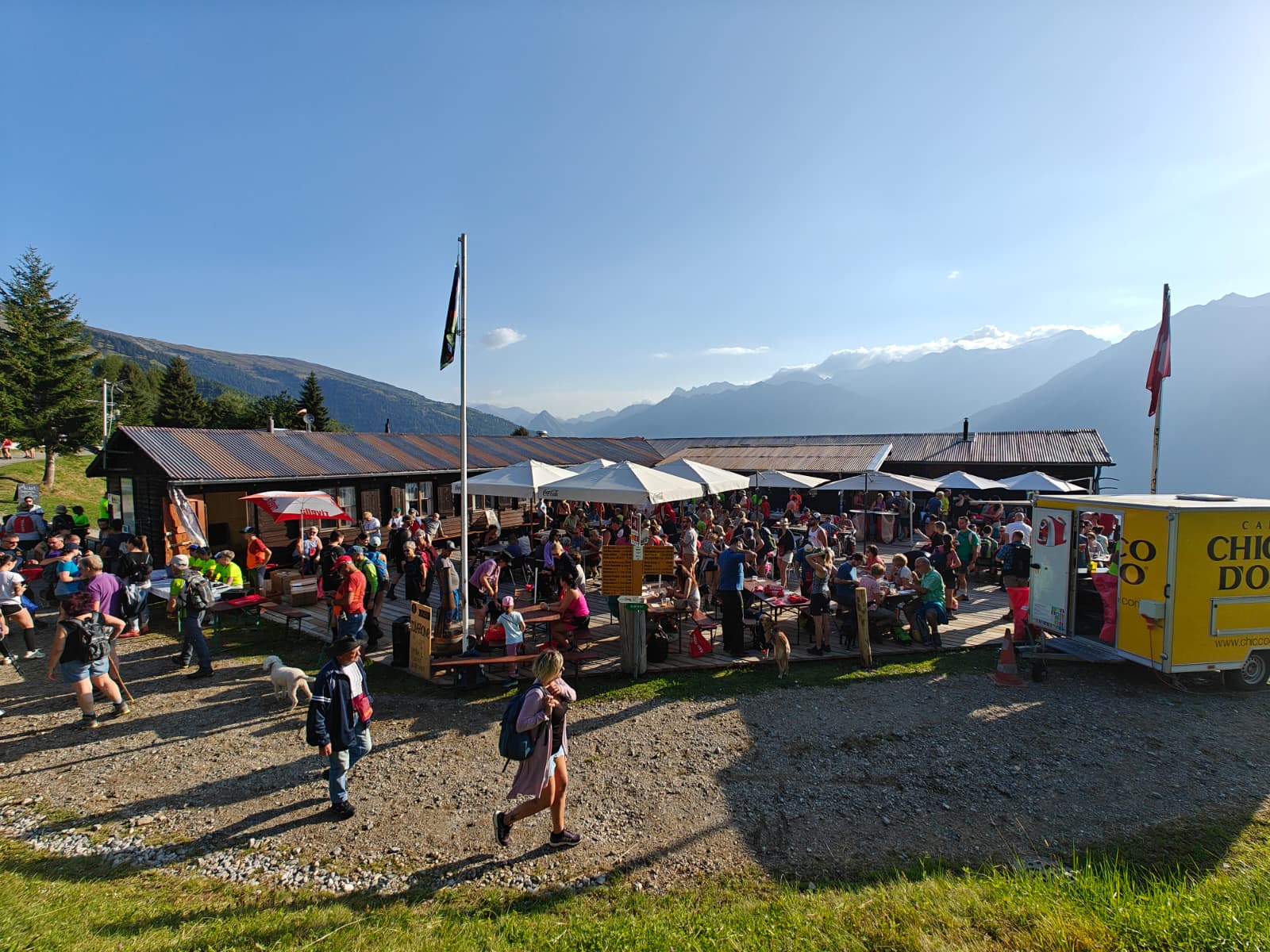 Mangia e cammina, ridendo e sorridendo - Ul Gir di Alp