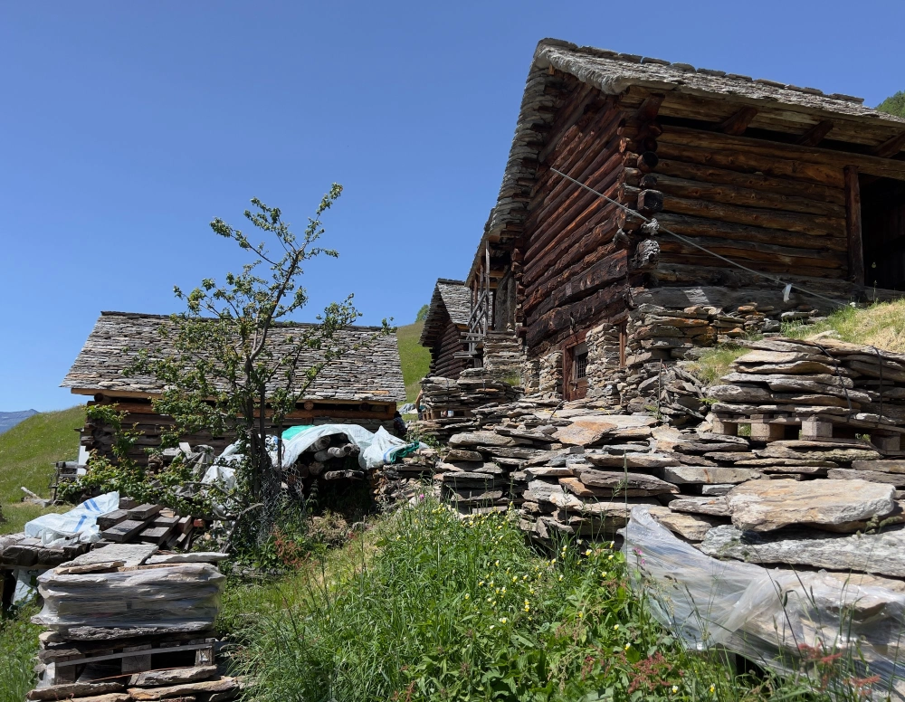 VALLE MALVAGLIA: IL BELLISSIMO NUCLEO DI GERMANIONICO Escursioni guidate - TicinoSentieri