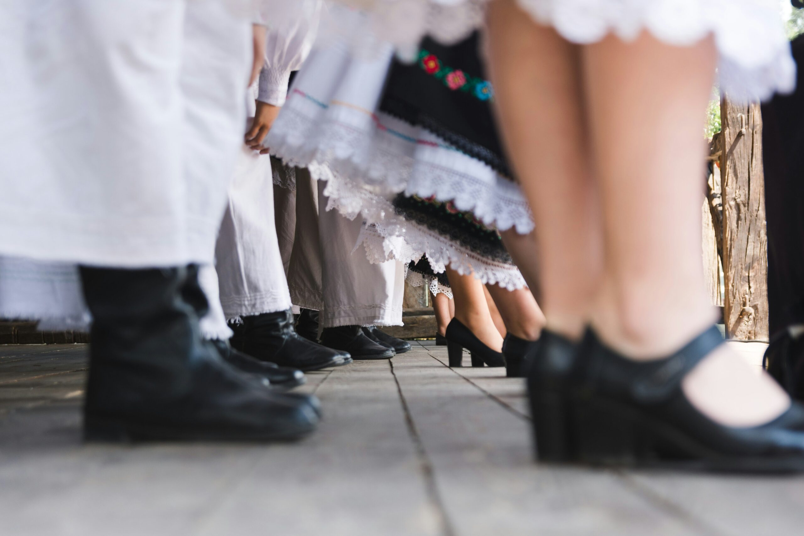 Danza popolare - piedi dei ballerini